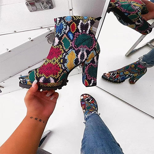 Zipped Open Toe Ankle BootsDealsexpress.shopDealsexpress.shopZipped Open Toe Ankle BootsSize:EUR 35 - US 5 - Heel to Toe 22.5 cmEUR 36 - US 6 - Heel to Toe 23 cmEUR 37 - US 6.5 - Heel to Toe 23.5 cmEUR 38 - US 7.5 - Heel to Toe 24 cmEUR 39 - US 8.5 - He