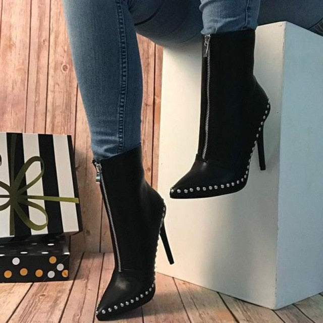 Women Fashion Pointed Toe Modern Ankle BootsDealsexpress.shopDealsexpress.shopWomen Fashion Pointed Toe Modern Ankle BootsThe size in our store is CM/EUR Number, please see below chart :Choose the EUR size according the CM unit is better !Please measure the foot in CM unit, then choose 