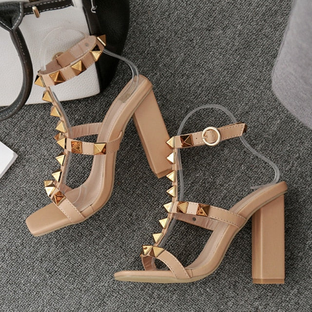 Women's Fashion High HeelsDealsexpress.shopDealsexpress.shopFashion High HeelsSpecifications:
Heel Type: Square Heels
Heel Height: Super High (8cm-up)
Toe Shape: Square Toe
Pattern Type: Solid
Upper Material: PU
Lining Material: PU
Insole Mate