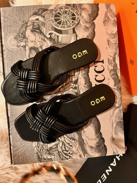 Women Fashion Flat SandalsDobaDealsexpress.shopWomen Fashion Flat SandalsSpecification
Brand:FabuCastle
Details
Women's Fashion Ego Sandals; are very comfortable.
Women Fashion EgoVery ComfortableAll Sandals Without Boxes.