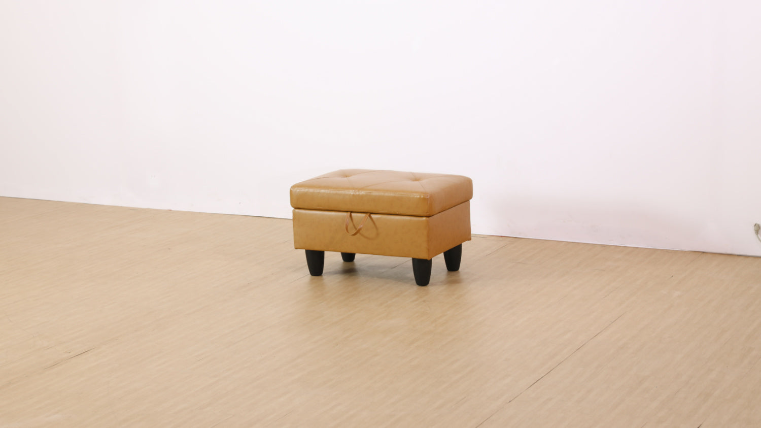 Ginger Semi PU Synthetic Leather Ottoman Living Room SofaDobaDealsexpress.shopGinger Semi PU Synthetic Leather Ottoman Living Room SofaDetails
Product Description 
This large storage ottoman offers an easy and stylish storage solution for pillows, blankets, books or toys. 
The lupholstery on this sq