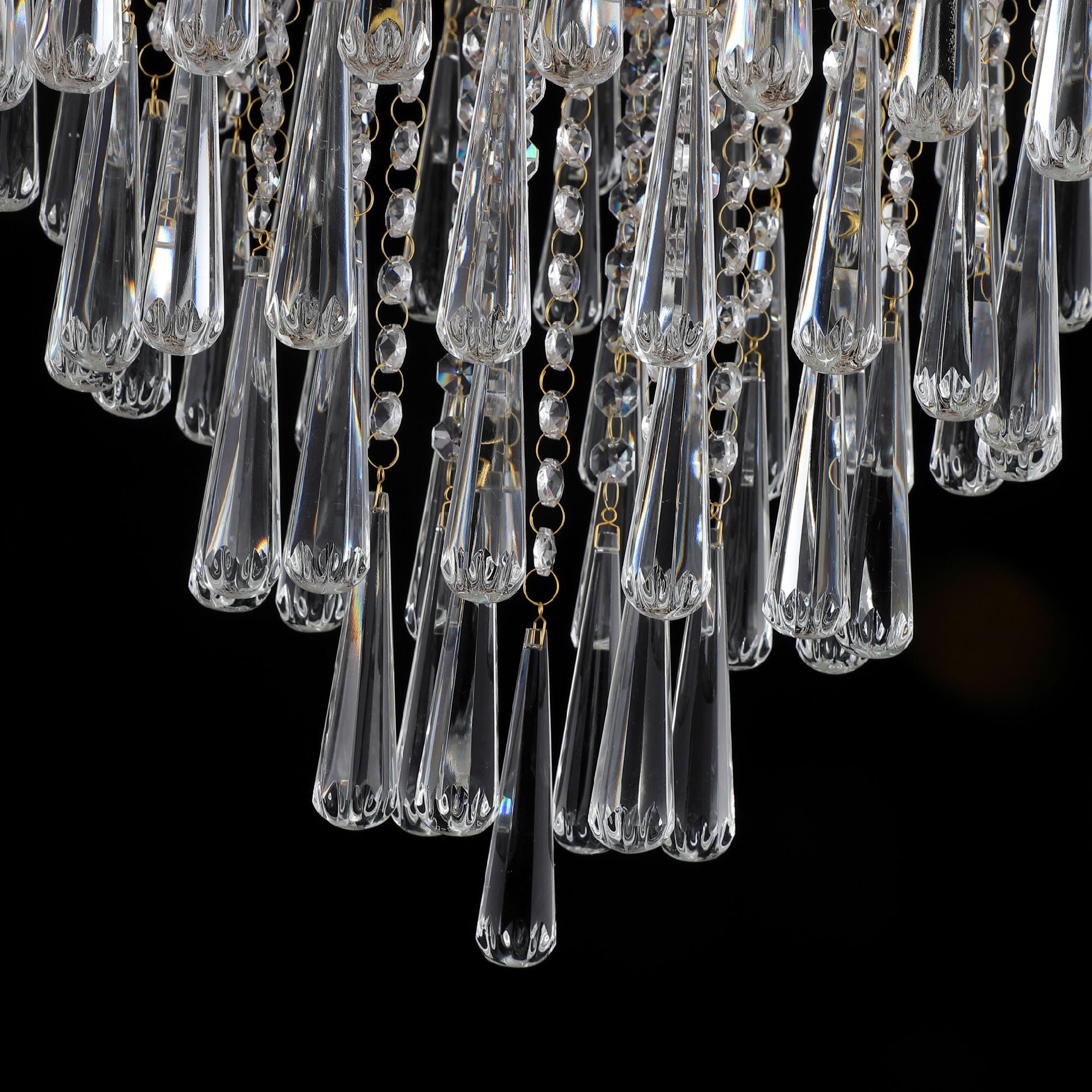 Gold Crystal Chandeliers,Large Contemporary Luxury Ceiling Lighting foDobaDealsexpress.shopGold Crystal Chandeliers,Large Contemporary Luxury Ceiling LightingHighlights
Modern Crystal Chandelier: Selected the TOP K9 crystal and the highest standards in the industry have been adopted from the manufacturing stage. Modern Cr